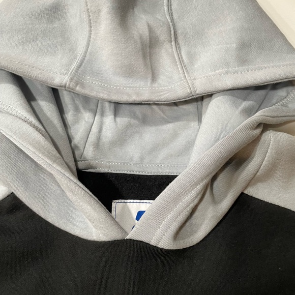 Las Vegas Raiders Starter Men’s Hockey Style Hoodie Retails For $125 - Picture 4 of 15